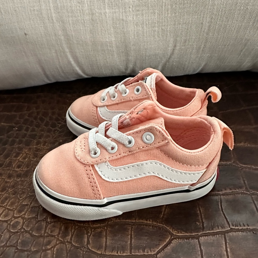 Vans size 5 toddler sneaker shoe girls pink